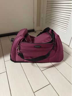 Luggage - Rolling duffle 23” tall