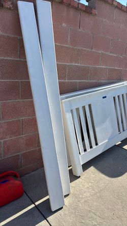 Full size bed frame $10 all wood heavy