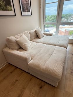 Couch neutral Tone