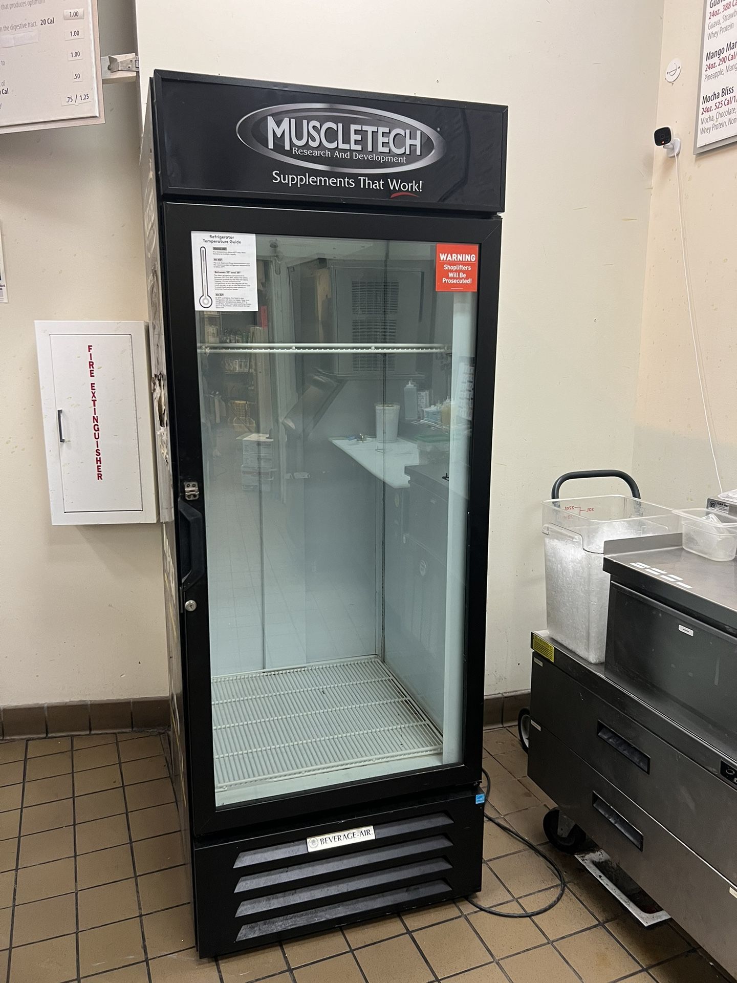 Beverage Air Merchandiser Fridge Not Working for Sale in Renton, WA
