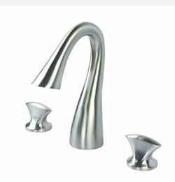 NEW CHROME WIDESPREAD BATHROOM FAUCET 