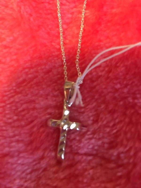 STERLING SILVER NECKLACE WITH CROSS - NEW