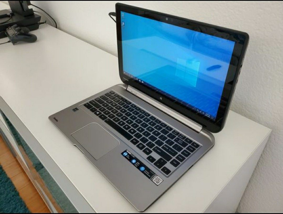 Laptop/Tablet 2-in-1, Toshiba