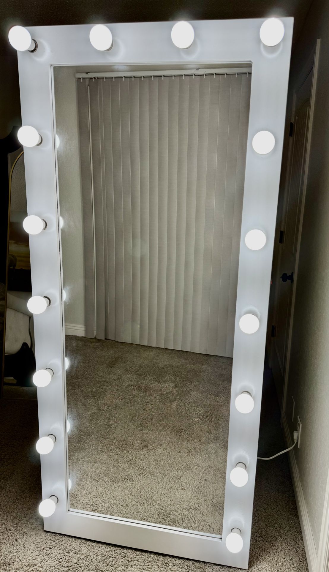 Full Body Vanity $850