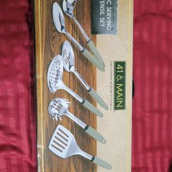 41 and main 6 pc serving set and I Deliver  20$