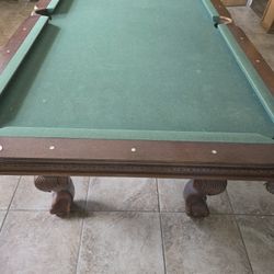 🎱🍻**Ultimate Game Room Bundle – Pool Table + Bar + Bonus Goodies!**🍻🎱
💰 Asking $800 for everything – OR BEST OFFER 💸