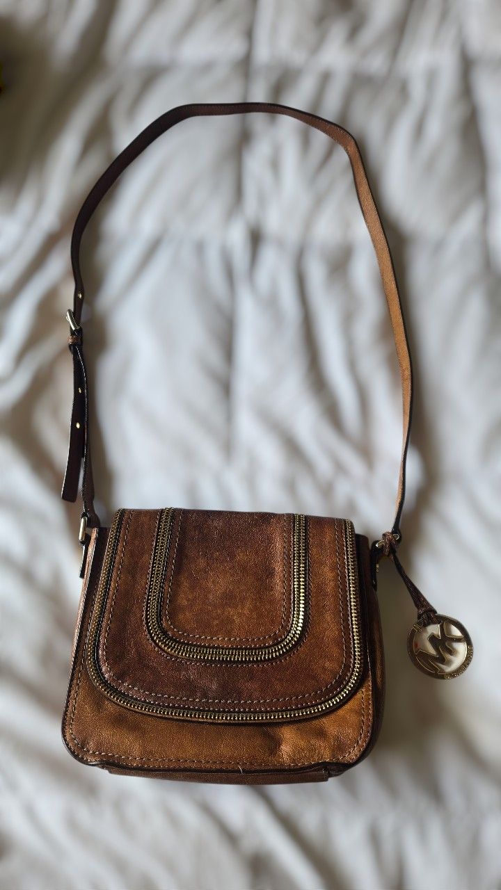 Michael Kors Crossbody Bag – With Zipper Accents