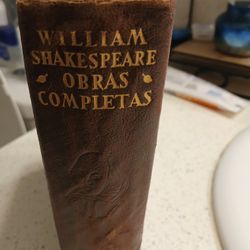 Complete Works Of Shakespeare IN SPANISH LANGUAGE LEATHER BOUND 