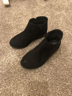 Black Ankle Boots (size 1 kids/youth)