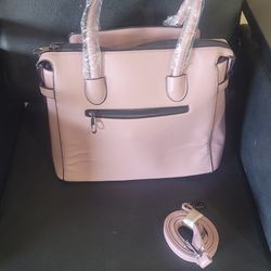 women's bag, size 40 each / bolsa para dama mediana 40 cada una