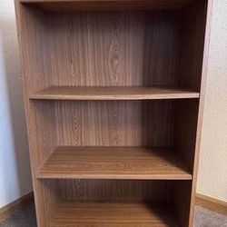 Bookcase/Bookshelf (3 Shrlves)