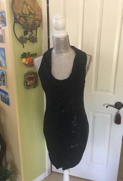GUESS VERY SEXY LITTLE BLACK DRESS SIZE LARGE