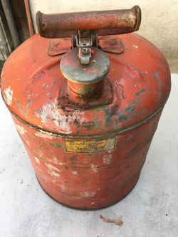 Vintage 5 Gal Gas container