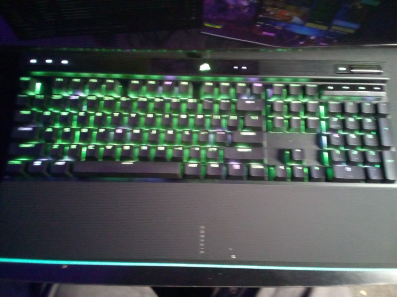 Corsair RGB Gaming Keyboard, Mouse And Pad