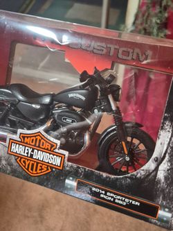 1:12 Harley-Davidson Motorcycle