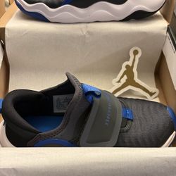3y Jordan 23/7 . 2 Easyon (ps) Blue,black, And White Color Way