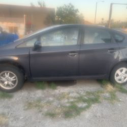 Parting Out 2010 Toyota Prius