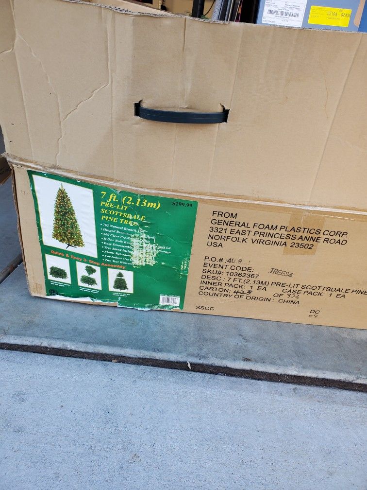 Free Christmas Tree for Sale in Lake Elsinore, CA OfferUp