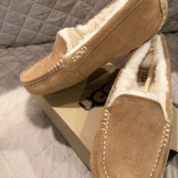 New Uggs Slippers 