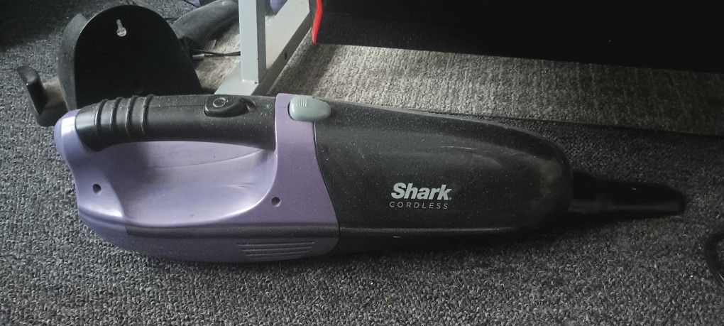 Vacuum Cordless Shark