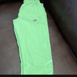 Mens Nike Joggers Size Small. Brand New 