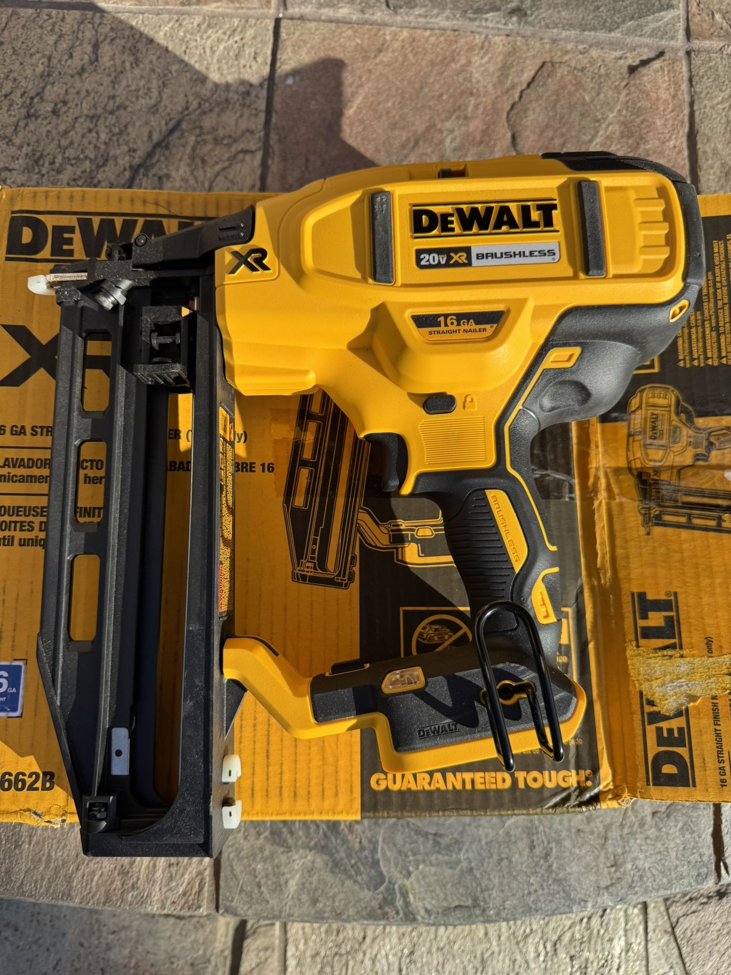 Dewalt 16 Gauge Straight Finish Nailer