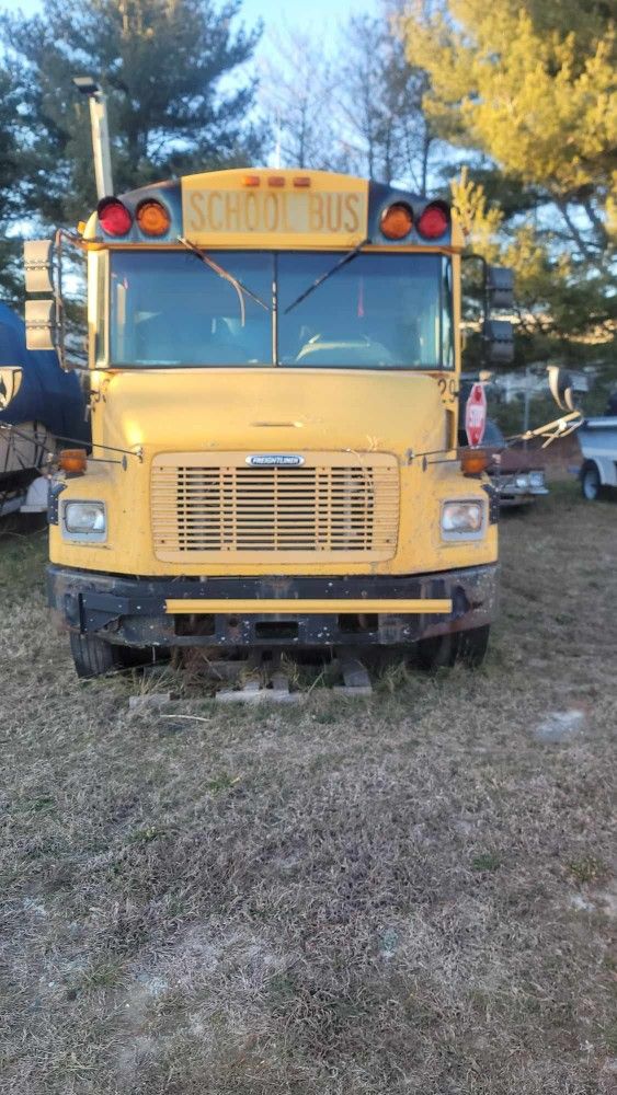 2002 Freightliner bu Bus School