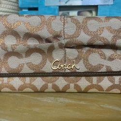 Coach Signature Canvas And Leather Rose Gold Wallet 