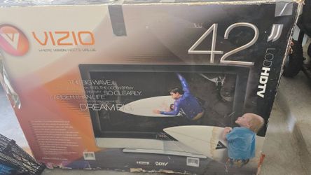 Vizio 42" LCD TV