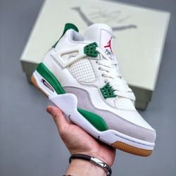 AJ4 new size 8