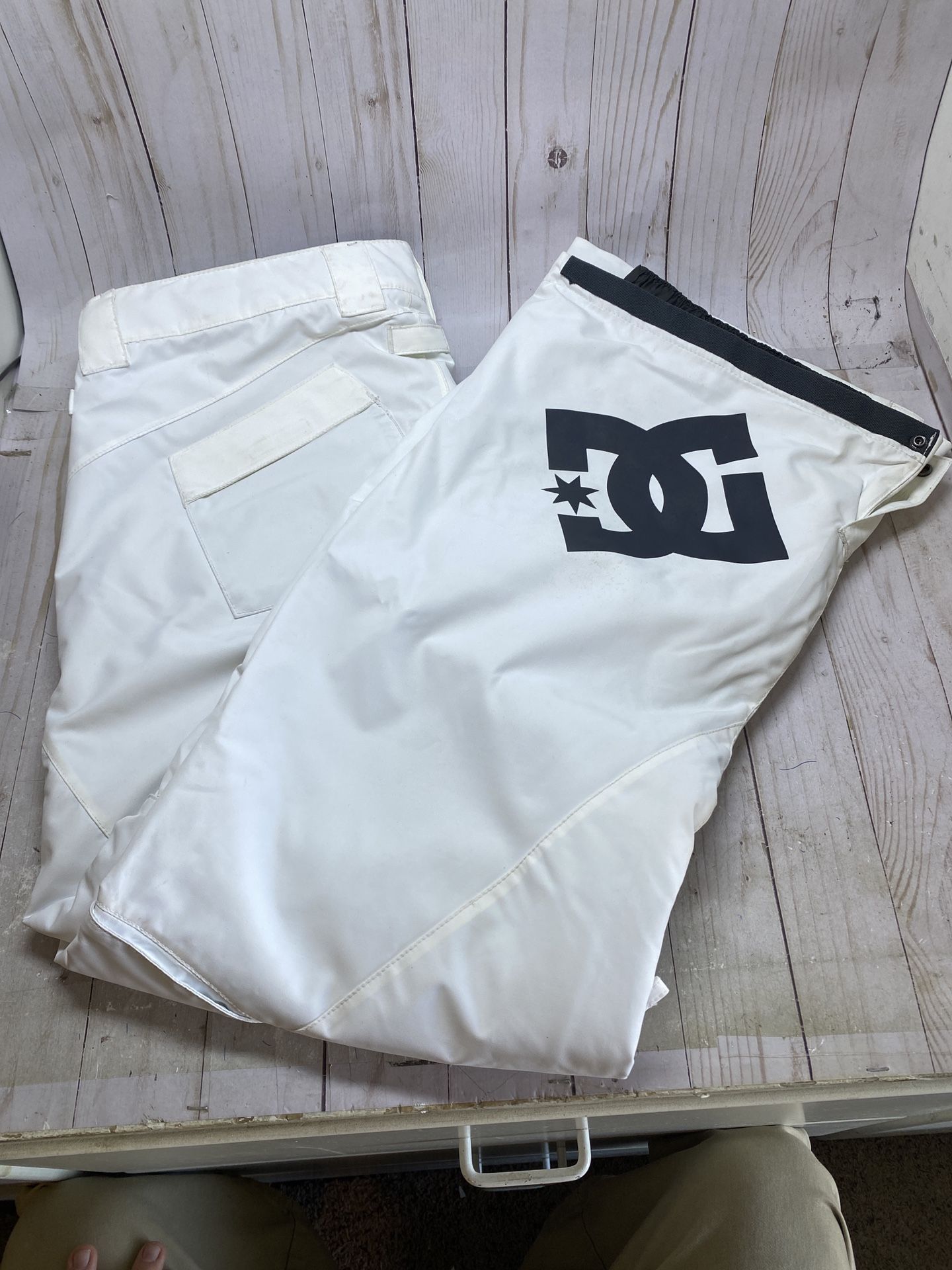DC Snowboard Ski Pants White RN134459 Size XL Waterproof CA52199.