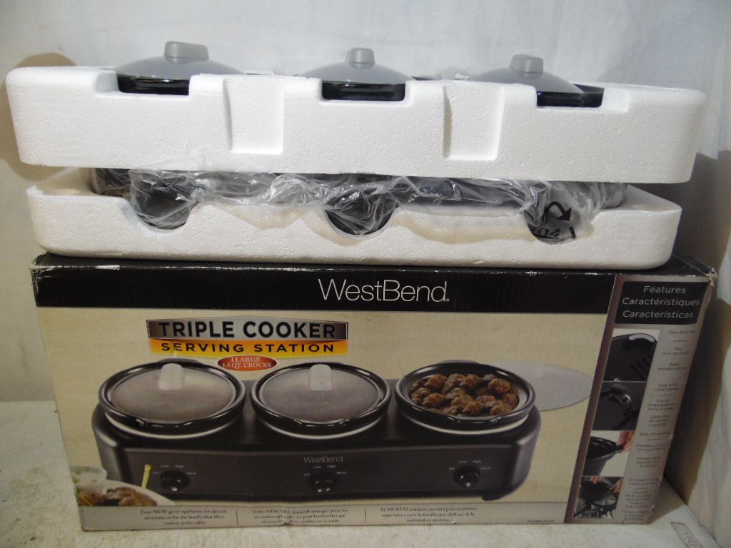 West Bend Triple Cooker Serving Station Slow Cooker 3 Crock Pots MD-QH4501 New