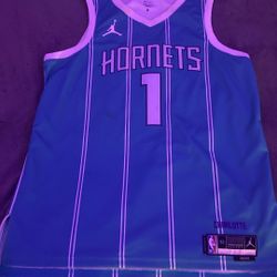 Lamelo ball jersey 