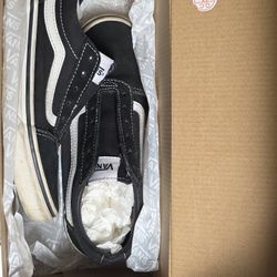 Black OldSkool VANS  Unisex Youth Size