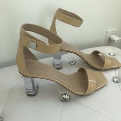 Kendall And Kylie Neigh Sandals Size 10