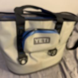Yeti Soft Cooler Hopper 30 