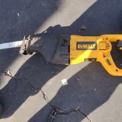 DeWalt Saw