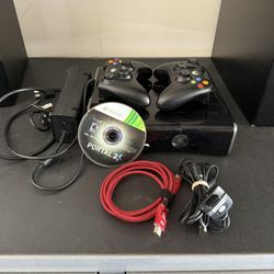 Microsoft Xbox 360 S - Complete 