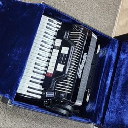 Cordovox Electric Accordion 120 Bass