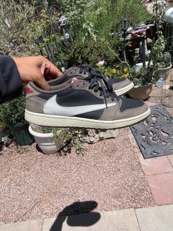 Air Jordan Retro Travis Scott low Mocha 1s size 11.5