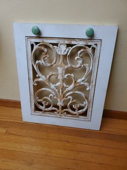 Vintage Style Heavy Wrought Metal Wall Decor For Hanging Aprons, Towels