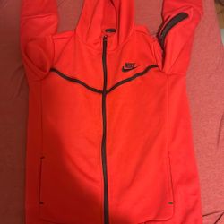 Red nike tech