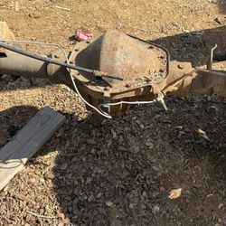 Chevy 2500 and 3500 99 to 07 Silverado HD.