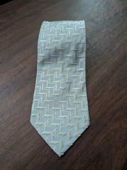Hugo Boss 100% Silk Made in Italy Geometric Pattern Necktie
