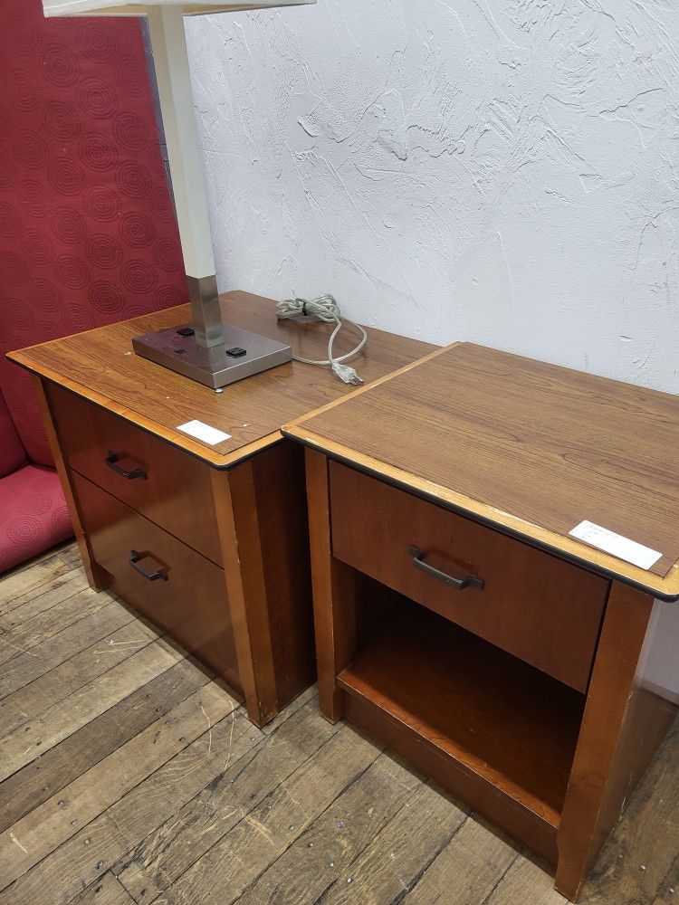 NIGHT STAND TABLES 2 DIFFERENT KINDS, HOTEL QUALITY, AWESOME FOR HOME (HOME20)