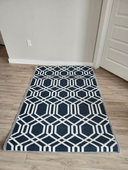 Outdoor rug