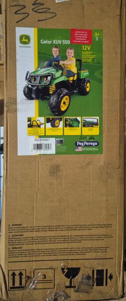 PEG PEREGO John Deere Gator XUV 550 12V Battery Powered Children riding toy vehicle