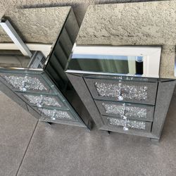 Mirrored crystal night stands 
