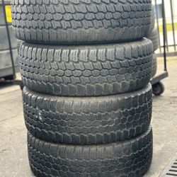 SET OF TIRE 255 65 17 SUMITOMO 85% LIFE