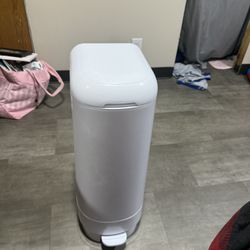 Diaper Genie 